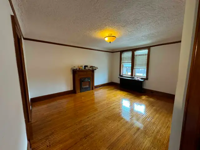 1 bedroom plus Apartment in Bloor West Village - $ 1,795 - Photo 3