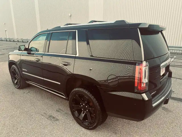 2017 GMC Yukon Denali 6.2L Triple Black - More Trucks @ MJCANADA - Photo 2