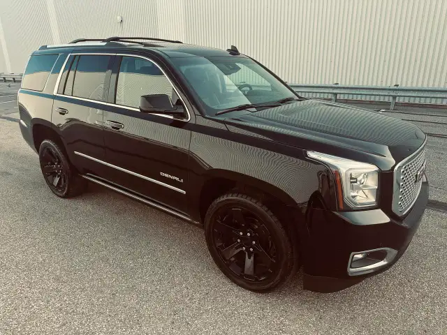 2017 GMC Yukon Denali 6.2L Triple Black - More Trucks @ MJCANADA - Photo 5