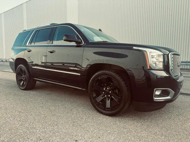 2017 GMC Yukon Denali 6.2L Triple Black - More Trucks @ MJCANADA - Photo 10