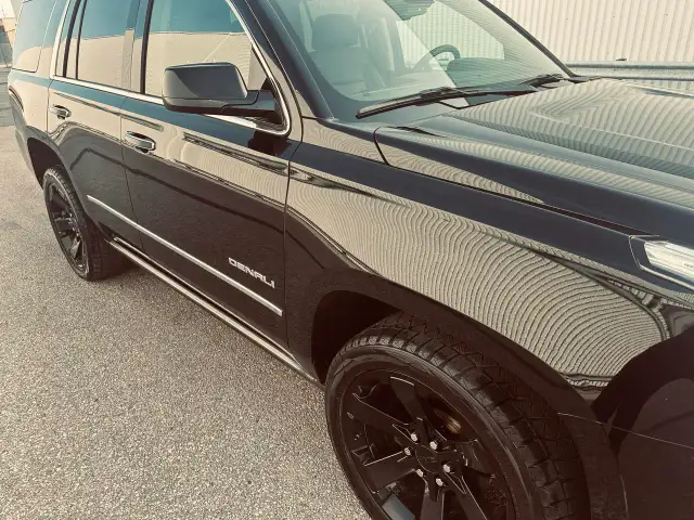 2017 GMC Yukon Denali 6.2L Triple Black - More Trucks @ MJCANADA - Photo 11