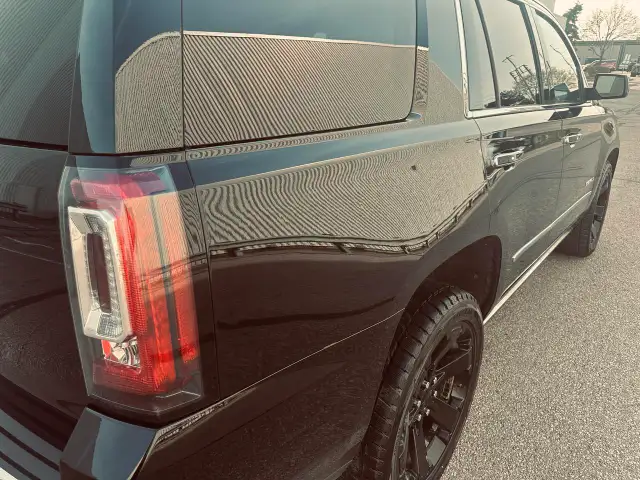 2017 GMC Yukon Denali 6.2L Triple Black - More Trucks @ MJCANADA - Photo 12