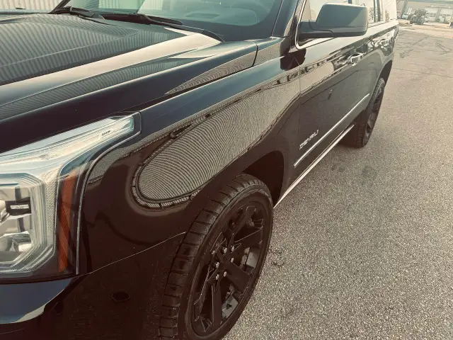 2017 GMC Yukon Denali 6.2L Triple Black - More Trucks @ MJCANADA - Photo 13