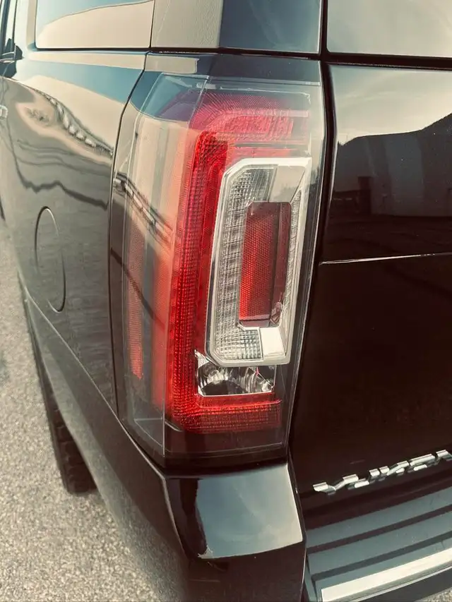 2017 GMC Yukon Denali 6.2L Triple Black - More Trucks @ MJCANADA - Photo 16