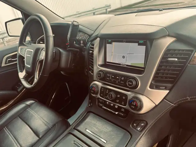 2017 GMC Yukon Denali 6.2L Triple Black - More Trucks @ MJCANADA - Photo 30