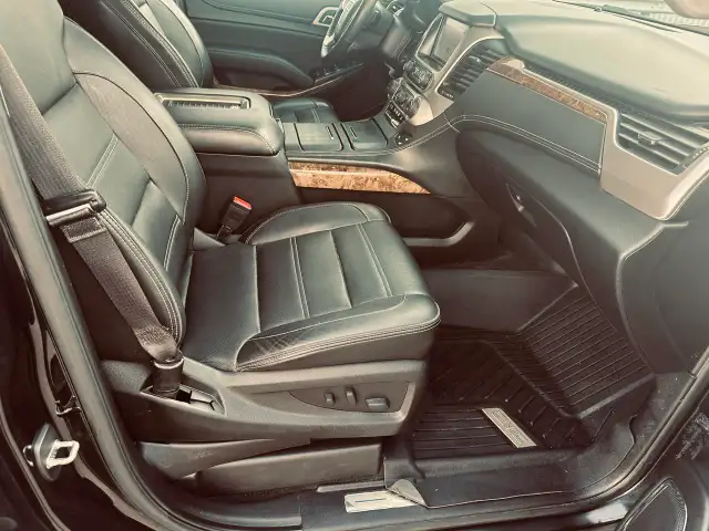 2017 GMC Yukon Denali 6.2L Triple Black - More Trucks @ MJCANADA - Photo 34