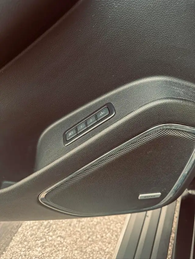 2017 GMC Yukon Denali 6.2L Triple Black - More Trucks @ MJCANADA - Photo 36