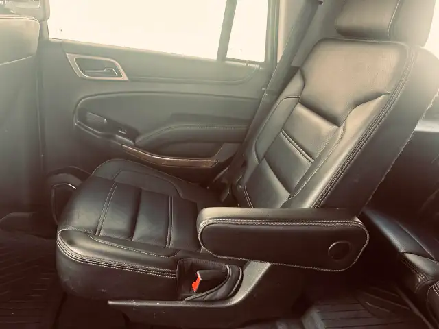 2017 GMC Yukon Denali 6.2L Triple Black - More Trucks @ MJCANADA - Photo 41