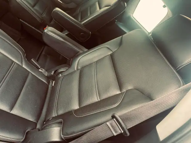2017 GMC Yukon Denali 6.2L Triple Black - More Trucks @ MJCANADA - Photo 43
