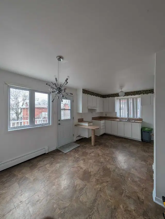 5 1/2 Apartment For Rent - Photo 8