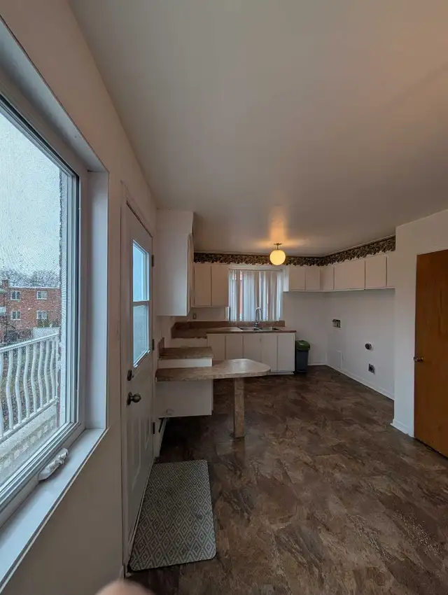 5 1/2 Apartment For Rent - Photo 9