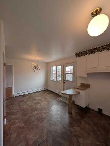 5 1/2 Apartment For Rent - Photo 10