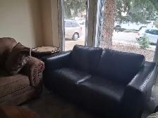 Top Quality Fine Grain Black Leather 'Italsofa' Love Seat