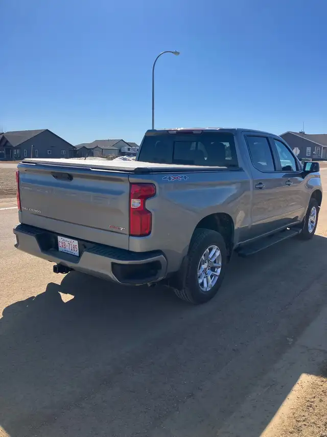 2025 Chevrolet - Photo 3