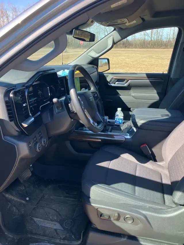 2025 Chevrolet - Photo 6