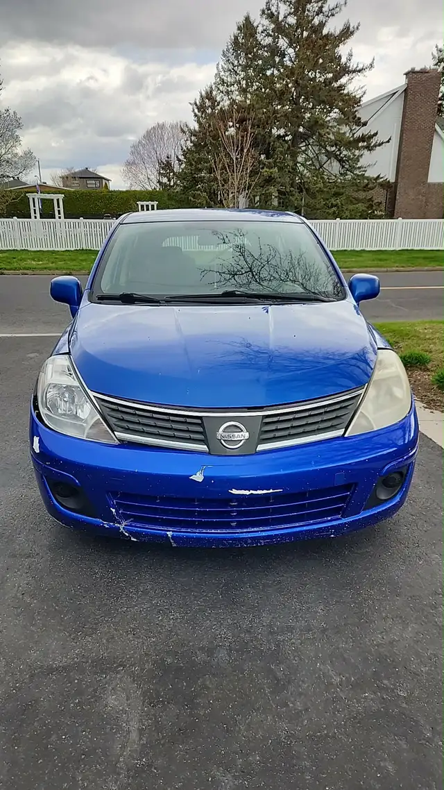 Nissan Versa 2011 - Photo 3