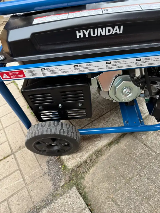 HYUNDAI 12,000 W ELECTRIC START GENERATOR - Photo 3