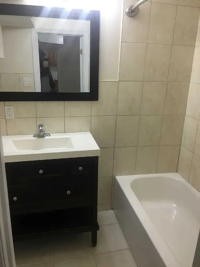 New Basement Apartment for rent in Brampton - Photo 4
