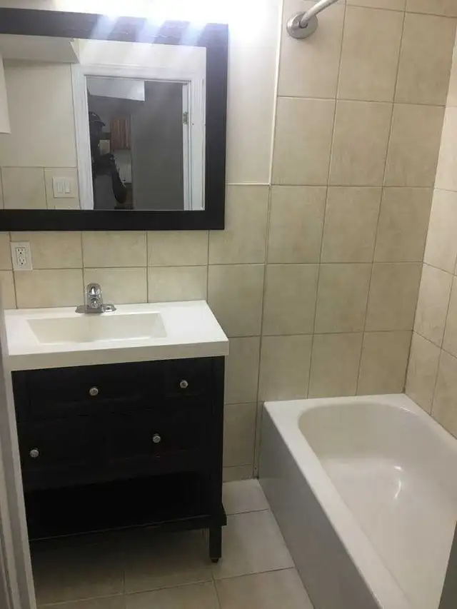 New Basement Apartment for rent in Brampton - Photo 9