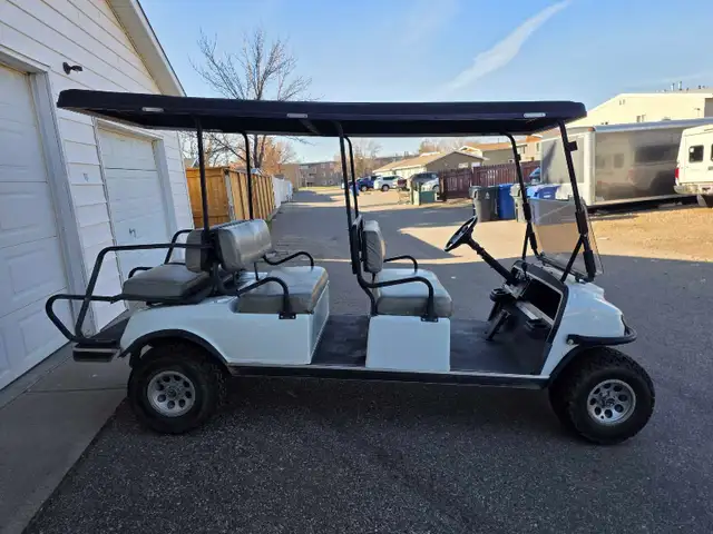 Gas Limo Golf Cart (6 seater) - Photo 2