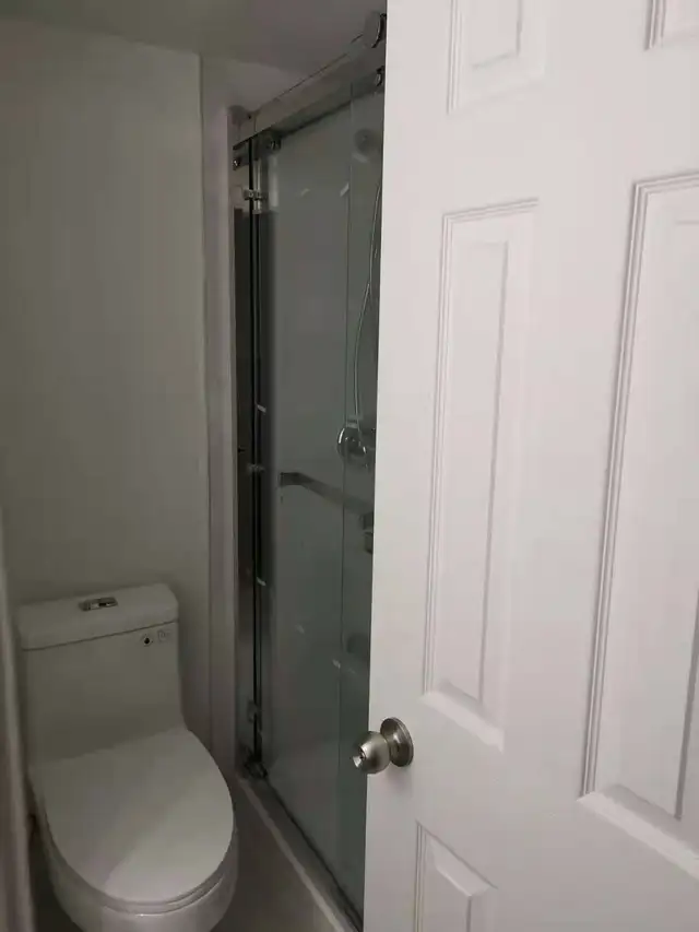 Room for Rent in North York - Photo 2