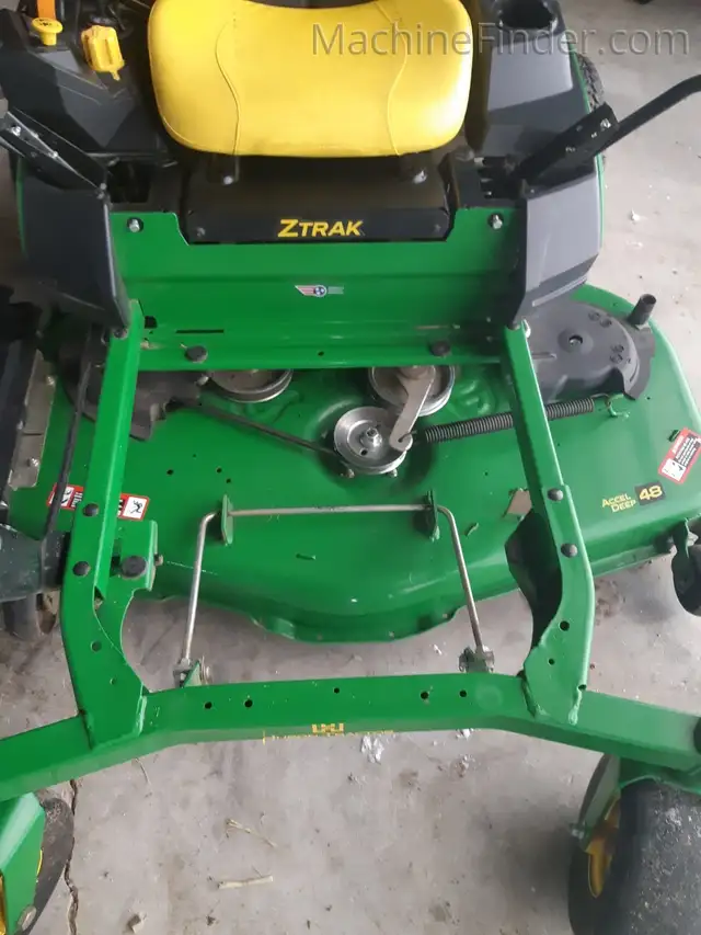 2023 John Deere Z325E - Photo 2