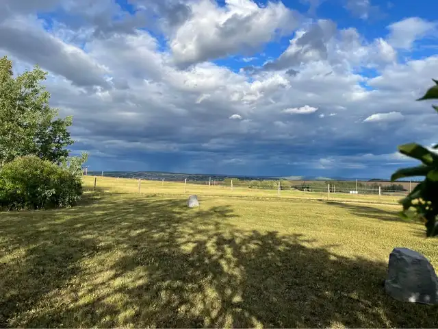For sale: 6.7-Acre | 3-Bed Home   1,000 sq ft Heated Shop - Photo 8