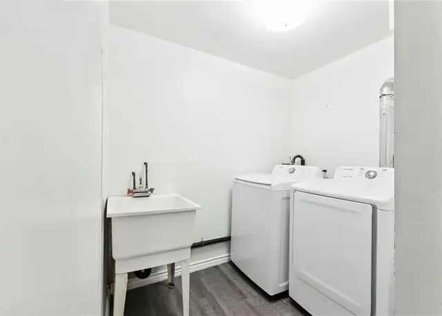3 Beds 1 Bath House - Photo 9