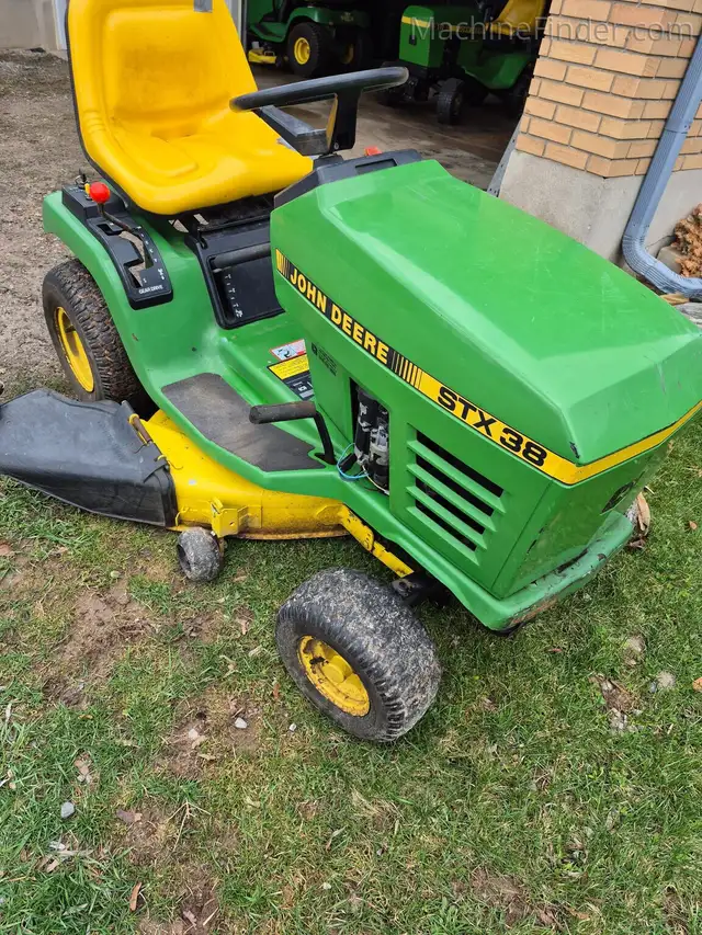 1991 John Deere STX38