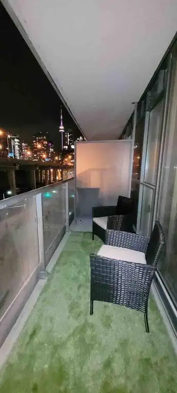 Luxury Furnished 1 Bedroom Condo | Downtown Toronto Waterfront - Photo 9