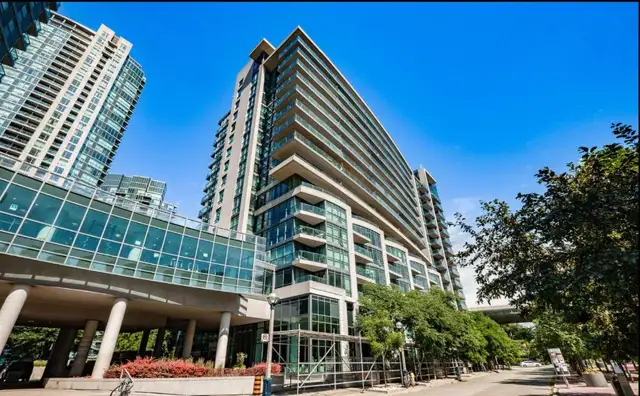 Luxury Furnished 1 Bedroom Condo | Downtown Toronto Waterfront - Photo 11