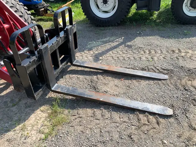 HLA 7500 lbs 60" tine pallet forks for ISO/244J Qtach - Photo 6