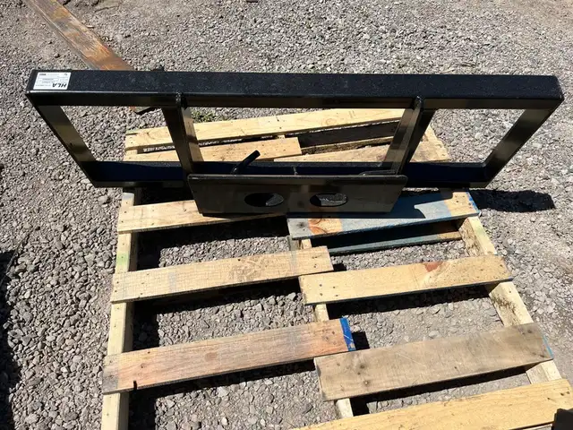 HLA Mini skid steer Qtach Adapter plate - Photo 4