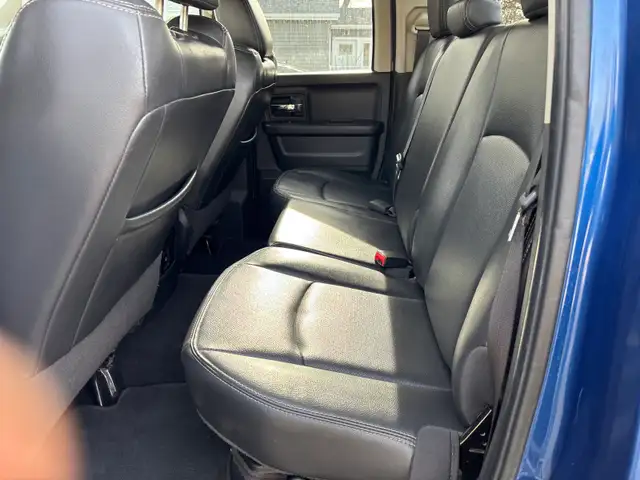 2011 Dodge Ram 1500 4x4 V8 - Photo 6