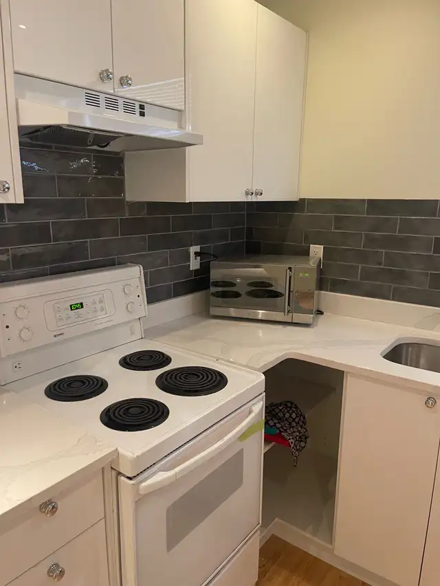 Semi furnished Basement for rent - Photo 2