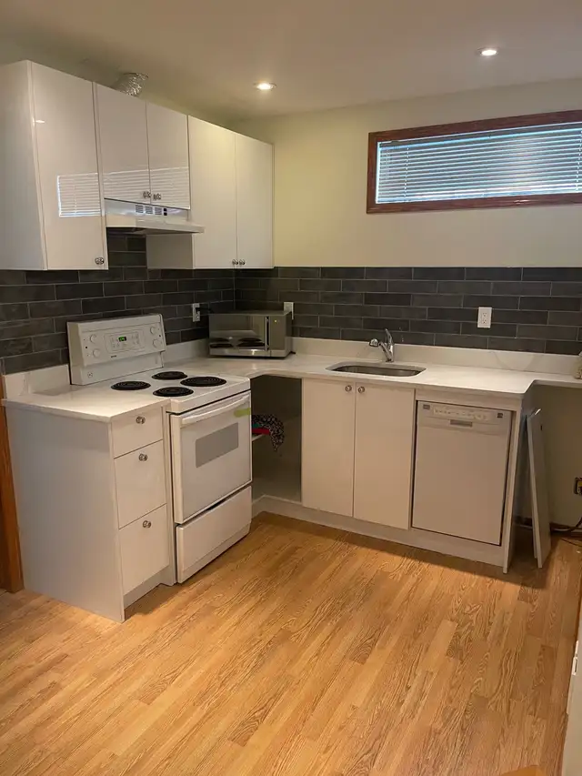 Semi furnished Basement for rent - Photo 3