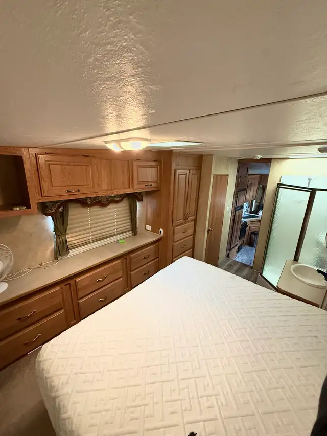 2006 Jayco Eagle 301RLS Fifth-Wheel - Photo 10