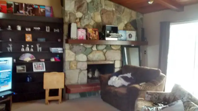 Lower Mission House -Large 4 bedroom top floor - Photo 2