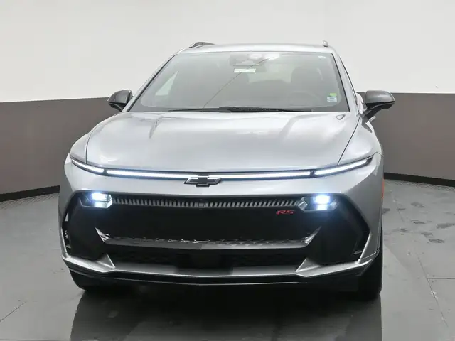 2026 Chevrolet Equinox RS EV LOW KMS!! ALMOST NEW! Just arrive - Photo 2