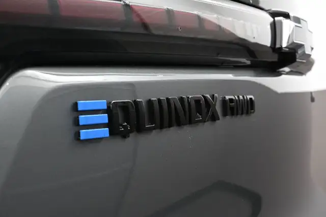 2026 Chevrolet Equinox RS EV LOW KMS!! ALMOST NEW! Just arrive - Photo 27