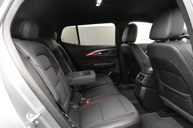 2026 Chevrolet Equinox RS EV LOW KMS!! ALMOST NEW! Just arrive - Photo 30