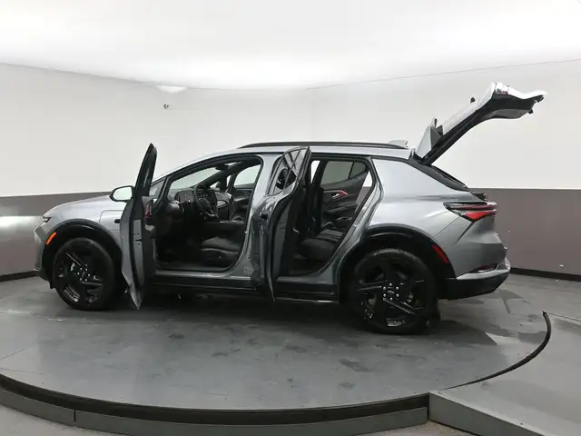 2026 Chevrolet Equinox RS EV LOW KMS!! ALMOST NEW! Just arrive - Photo 59