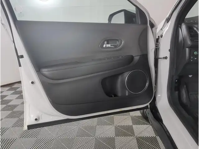 2022 Honda HR-V HR-V SPORT | CPO | AWD | 1-OWNER OFF-LEASE - Photo 10