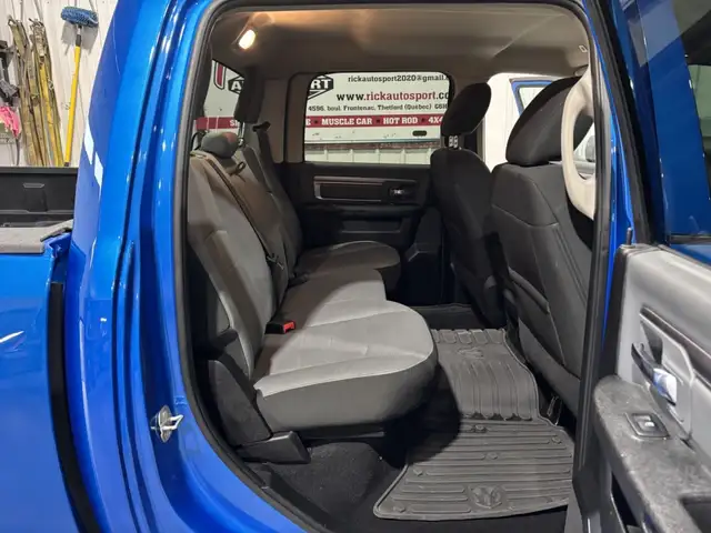 2023 Ram 1500 Classic SLT V6 3,6 L , Crew Cab - Photo 28