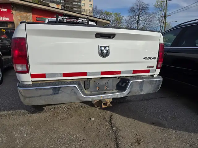 2015 Ram 1500 4WD Reg Cab 140.5' SLT - Photo 4