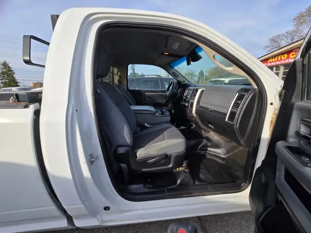 2015 Ram 1500 4WD Reg Cab 140.5' SLT - Photo 9
