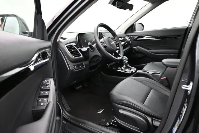 2026 Kia Seltos EX ALLOY WHEELS HEATED SEATS & MORE! - Photo 17