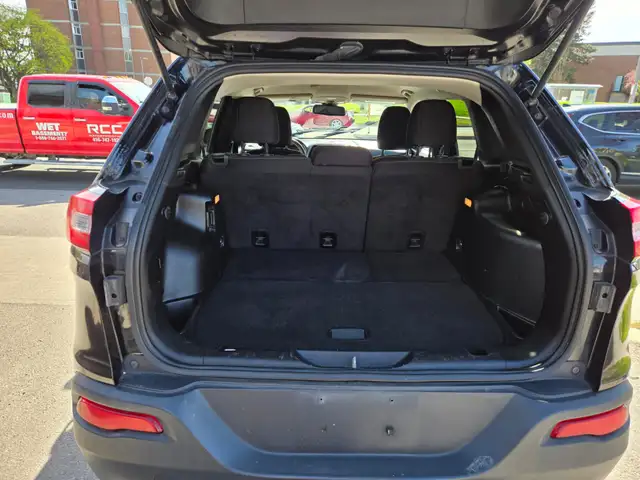 2015 Jeep Cherokee FWD 4dr North - Photo 8