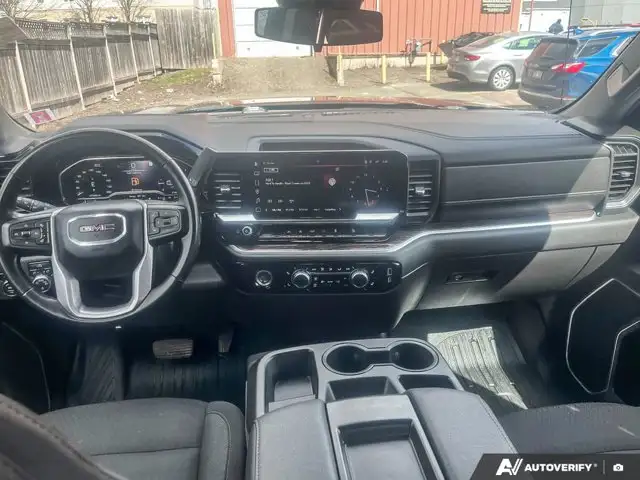 2024 GMC Sierra 1500 SLE - Photo 17