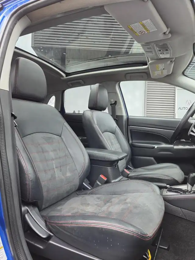 Mitsubishi RVR SE LIMITED 2018 SE LIMITED AWD MAGSTOIT PANO - Photo 11